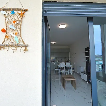 Blue Slide House - 1br, Waterpark, Shoreline Apartment *