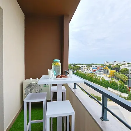 Blue Slide House - 1br, Waterpark, Shoreline Apartment *