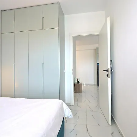 Blue Slide House - 1br, Waterpark, Shoreline Apartment Golem (Tirana)