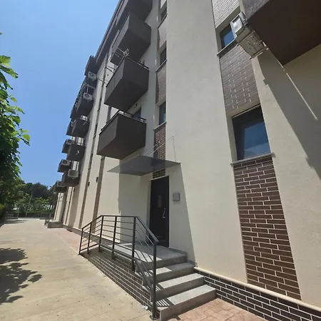 Blue Slide House - 1br, Waterpark, Shoreline * Golem (Tirana)