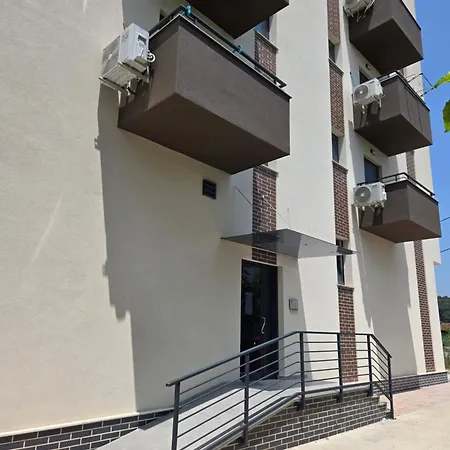 Blue Slide House - 1br, Waterpark, Shoreline Apartment *